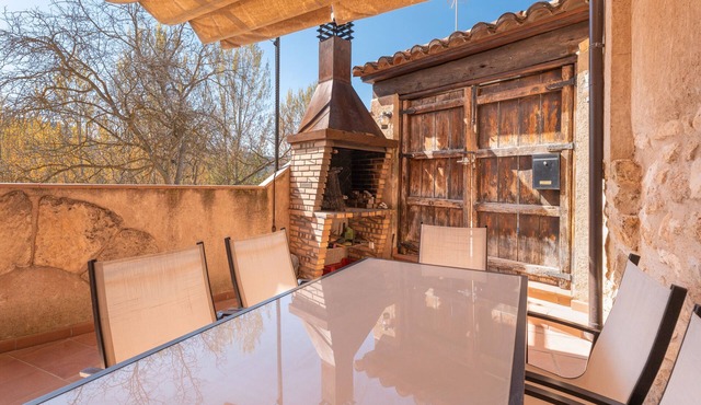 Apartment 'Casa Del Arco' with Mountain View, Private Terrace and Balcony