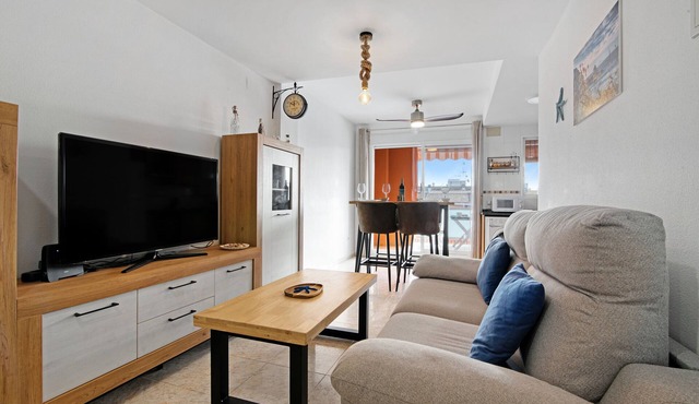 Apartment 'Casa Pera' with Private Terrace and Wi-Fi