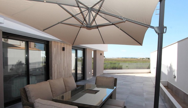 Apartment Casa Senika near the sea with shared pool & Wi-Fi