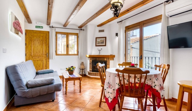 Apartment 'Cavall Vert' with Mountain View, Wi-Fi and Air Conditioning