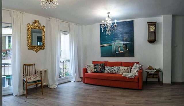 Apartment, center of Madrid, Embajadores area