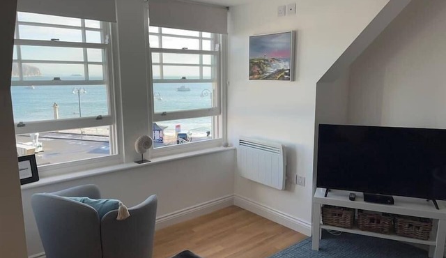 Apartment - Centre of Swanage Stunning Sea views