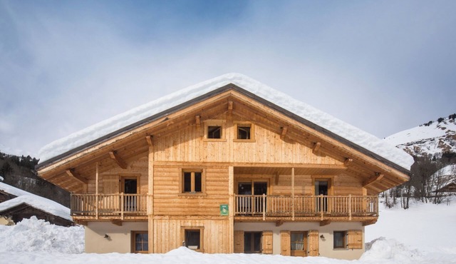 Apartment 'Chalet Evasion - 13 People' with Mountain View, Shared Garden and Wi-Fi