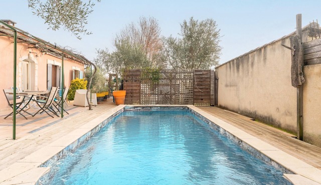 Apartment 'Chez Patricia En Provence' with Shared Pool, Wi-Fi and Air Conditioning