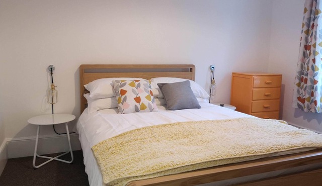 Apartment-Classic-Separate Private Bathroom-Street View-Coastal Escape...