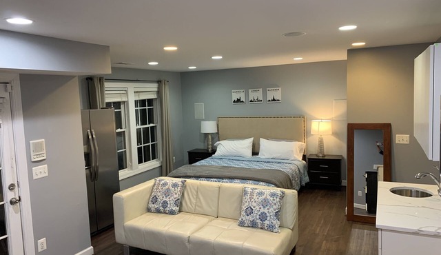 Apartment close to DC and public transportation.