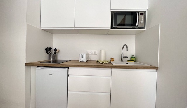 Apartment, close to SNCF train station