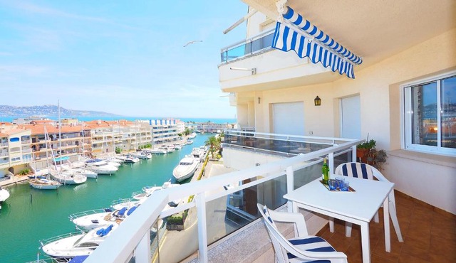 Apartment Club Nautic-17 by Interhome