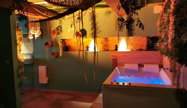 Apartment Cocoon jungle, romantic loveroom