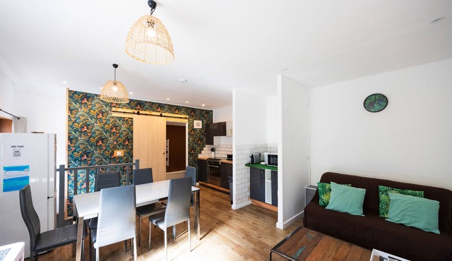 Apartment 'Coeur De Ville' with Wi-Fi and Air Conditioning