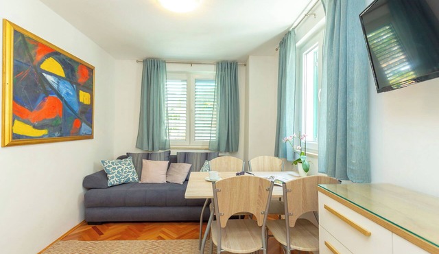 Apartment Colette - Two Bedroom Apartment, Sleeps 4