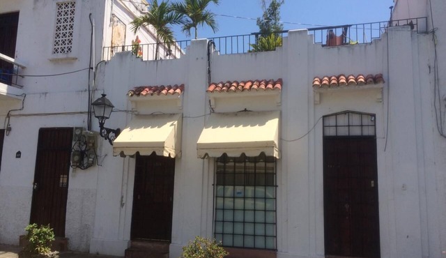 Apartment colonial zone