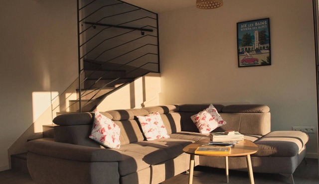 Apartment-Comfort-Ensuite with Shower-Appartement T5 Bât. A