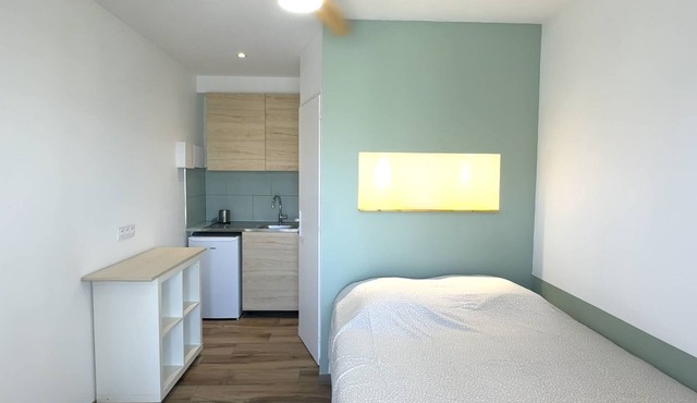 Apartment-Comfort-Ensuite with Shower-Beach view