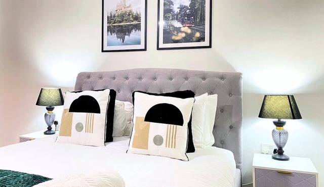 Apartment Comfort-Private Bathroom-Street View