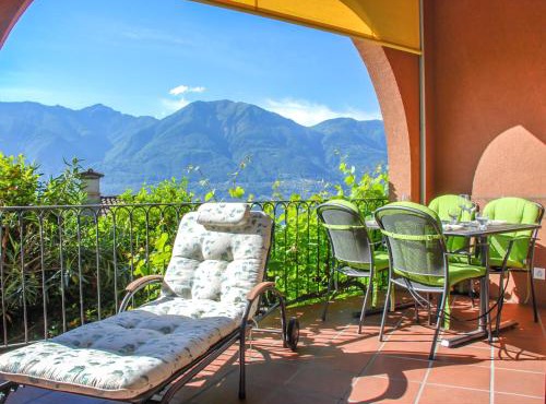 Apartment Condominio Les Hirondelles by Interhome