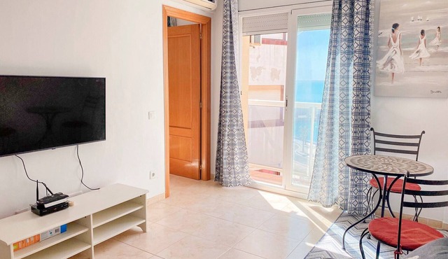 Apartment 'Constance' with Sea View, Wi-Fi and Air Conditioning