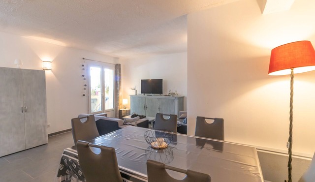 Apartment 'Corse' with Balcony and Wi-Fi