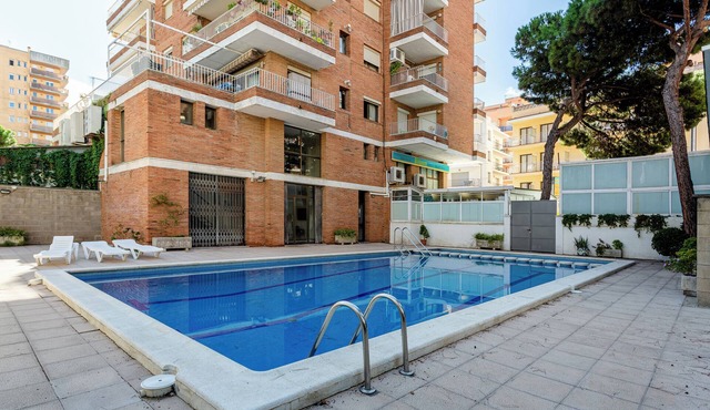 Apartment Costa Brava with Sea View, Pool & Wi-Fi