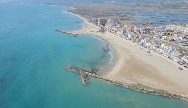 Apartment 'Costa Del Azahar' with Shared Pool and Air Conditioning