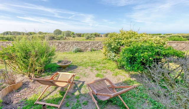 Apartment 'Cosy Face La Mer' with Sea View, Private Terrace and Wi-Fi