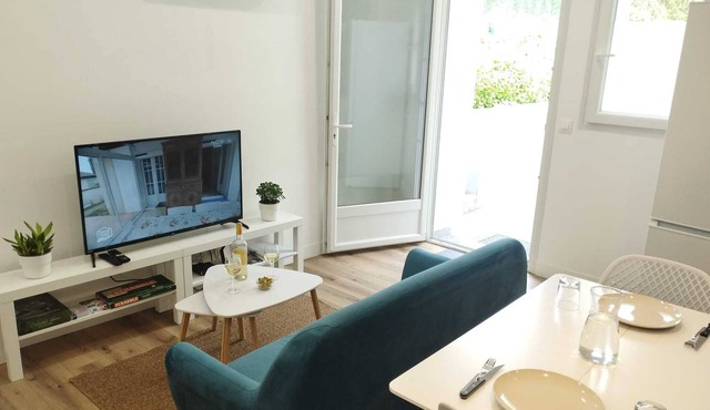 Apartment 'Cosy Calme Bord De Seine Jardin' with Wi-Fi