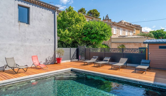 Apartment 'Côté Vigne' with Shared Pool, Private Terrace and Wi-Fi