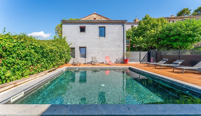 Apartment 'Côté Vigne' with Shared Pool, Private Terrace and Wi-Fi