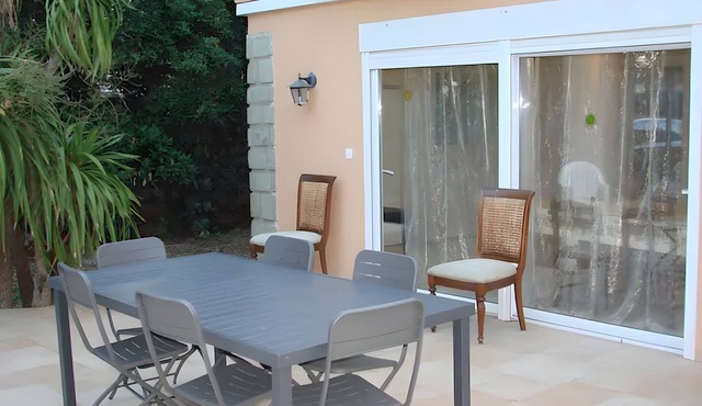 Apartment 'Courtille Plage' with Large Terrace Next to the Sea