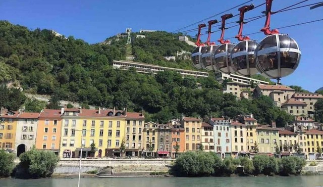 Apartment "COZY!" between gardens & city Ô Calme
