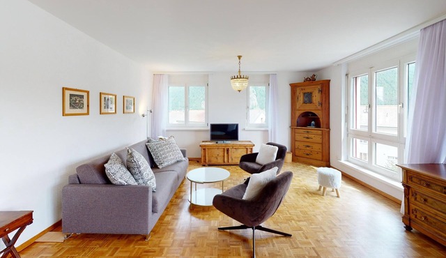 Apartment Crappun 3 - Spacious 4.5-Room Apartment in Central Samedan