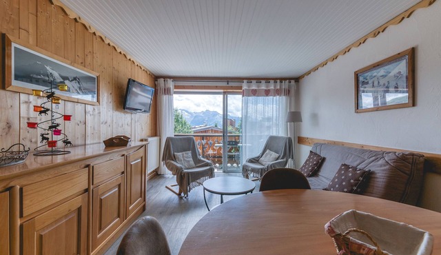 Apartment 'Crocus 6' with Balcony and Wi-Fi