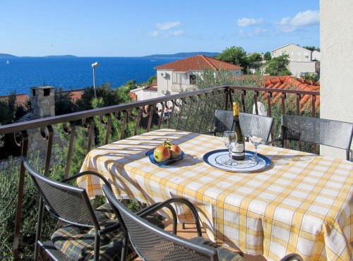 Apartment Culić-1 by Interhome