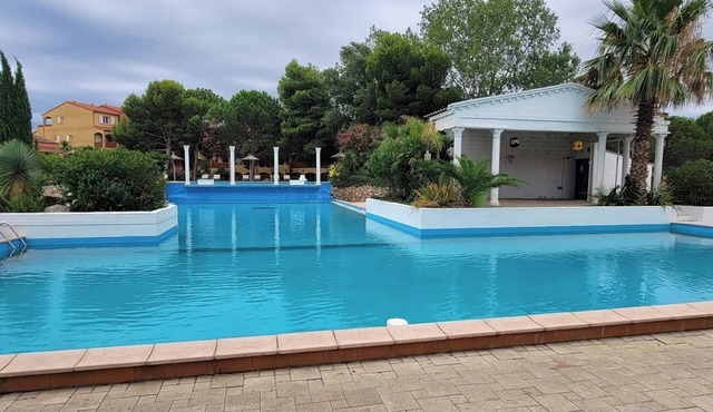 Apartment 'Dream House Halawa' with Shared Pool, Wi-Fi and Air Conditioning