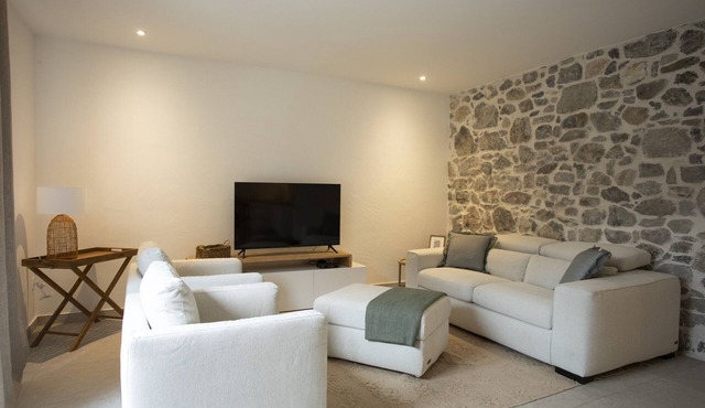 Apartment 'De Charme - La Tour' with Private Terrace and Wi-Fi