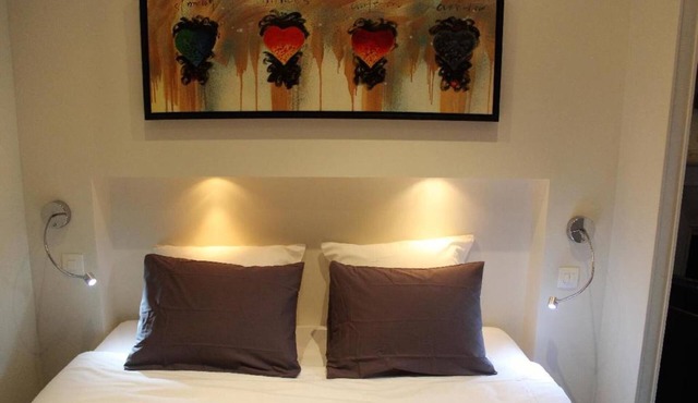 Apartment-de la Course 1-Ensuite with Shower