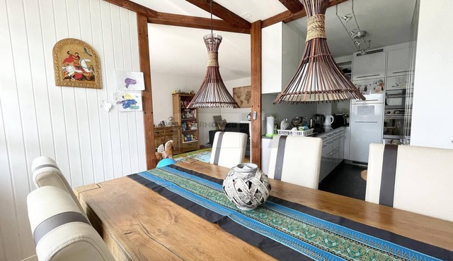 Apartment Del Sol Lake Geronde, Spacious 3-bedroom apartment in peaceful Sierre