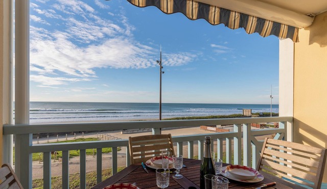 Apartment "Didier" with Sea View, Terrace & Wi-Fi