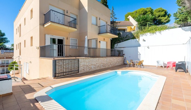 Apartment 'Dorada 2-3' with Shared Pool, Private Terrace and Wi-Fi
