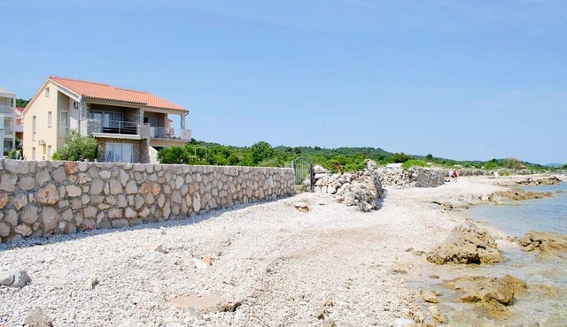 Apartment Dubravka, (16381), Dobropoljana, hr