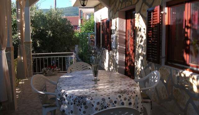 Apartment Dusko (10673-A1) - Karin Gornji