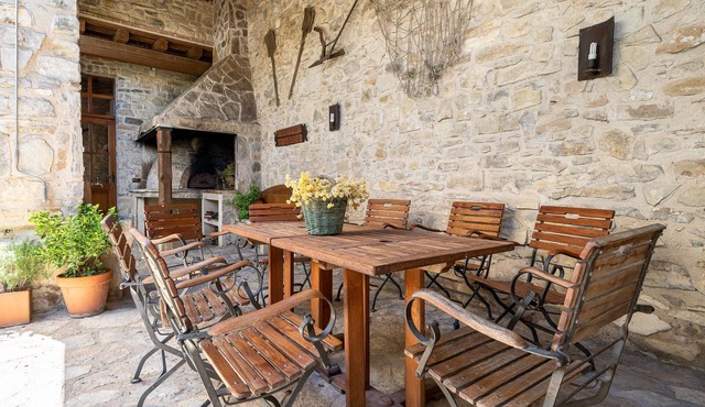 Apartment 'El Clos 2' with Balcony and Wi-Fi