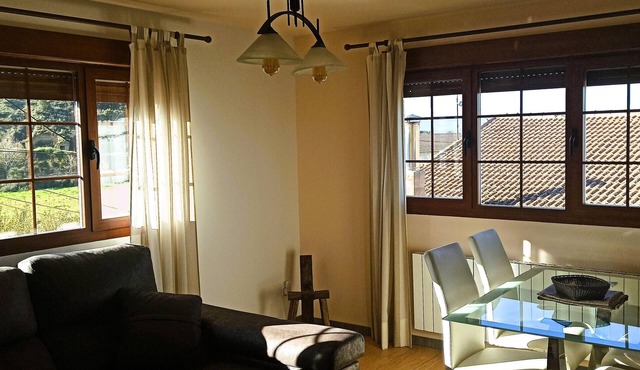 Apartment 'El Guardaviñas Centenales' with Mountain View, Shared Terrace and Wi-Fi