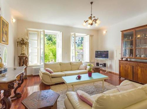 Apartment Elegante Ferienvilla Marini Dvori by Interhome