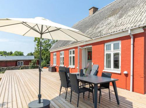 Apartment Elize - 250m from the sea by Interhome