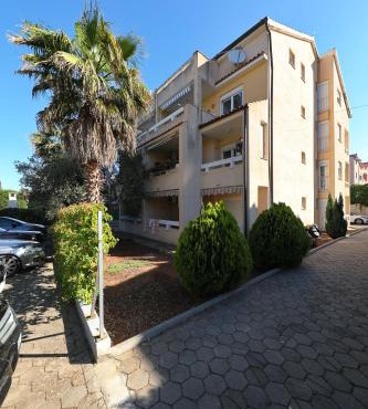 Apartment Emina