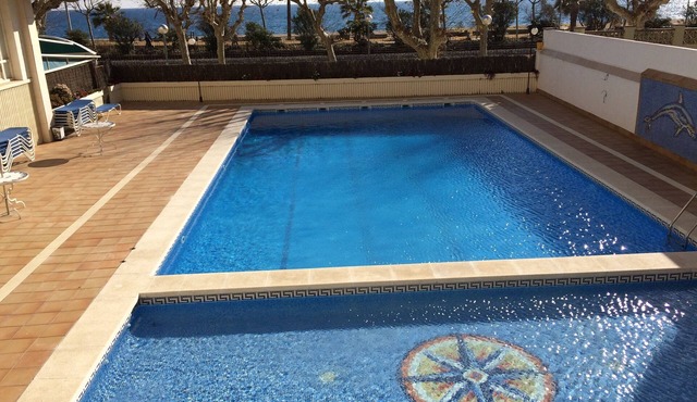 Apartment en la Calle diputacion de Calella.for 6 people, Ideal for families