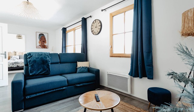 Apartment-Ensuite with Shower-Balcony