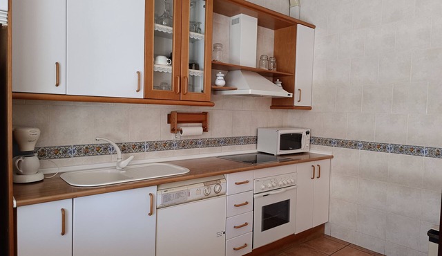 Apartment 'Entrada' with Shared Terrace, Wi-Fi and Air Conditioning