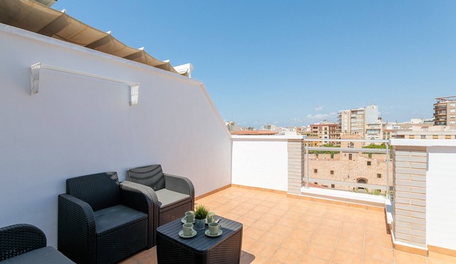 Apartment 'Entre Castillo Y Mar' with Sea View, Wi-Fi and Air Conditioning